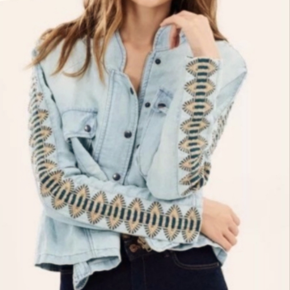 *Free People Embroidered Sleeves  Chambray Denim Jacket Linen MD